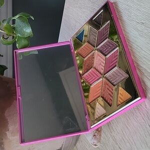 PUR X Barbie Endless Possibilities II Signature 15 Piece Eyeshadow Palette